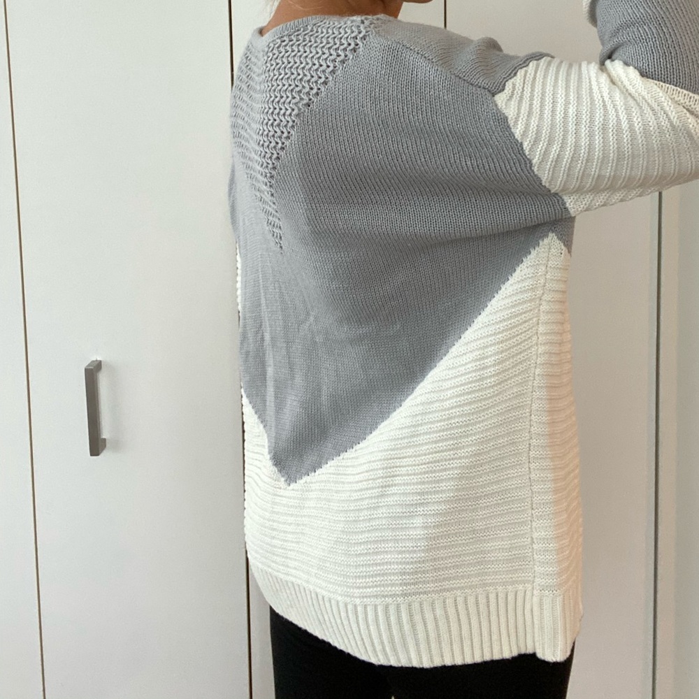 Sweater - Picture 3 of 4